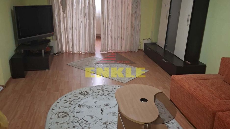 De inchiriat apartament cu 3 camere, zona Bulevard - Poză 1
