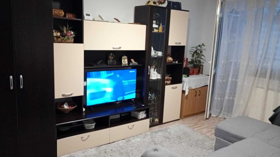 BRASADAS vinde ap 2 cam etaj 3/4 in Carpați 1 - Poză 1