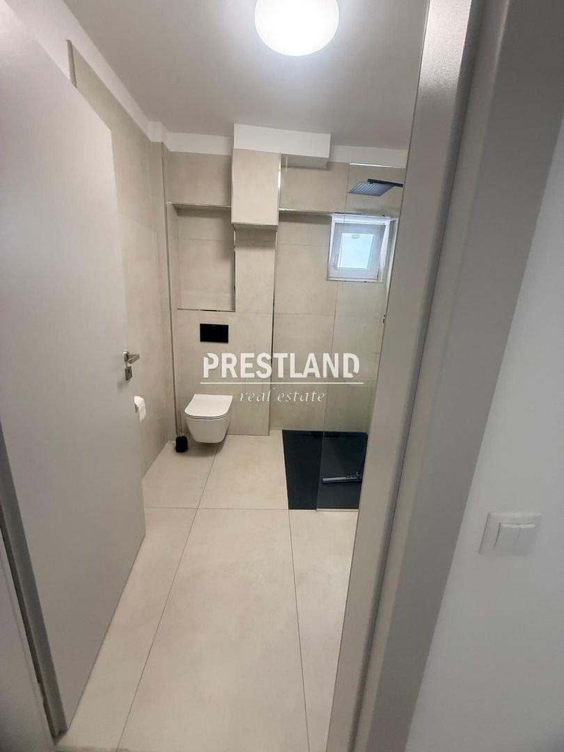 Apartament cu 3 camere, zona centrala. - Poză 5