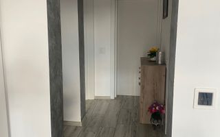 Vand apartamant 3 camere Șelimbăr. - Poză 3