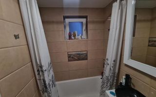 Apartament Micro 14 complet renovat - Poză 5