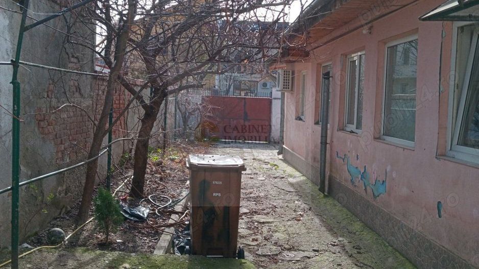 Vânzare 2 Case în Domenii – 246 mp Teren, Locație Excelentă - Poză 3