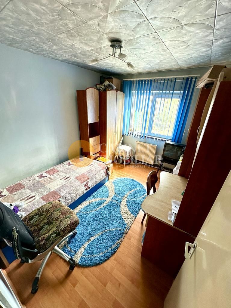 3 Camere Decomandat - Etaj 3 - Zona Nicolina 2- Bloc 1982 - Poză 8
