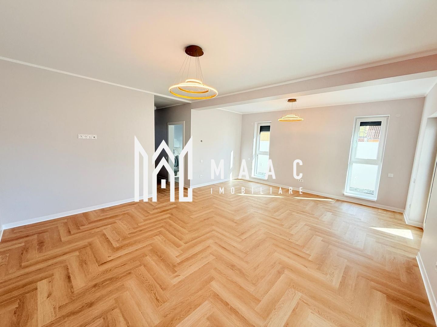 Casa individuala | 4 camere | La cheie | 644 MP | Selimbar - Poză 7