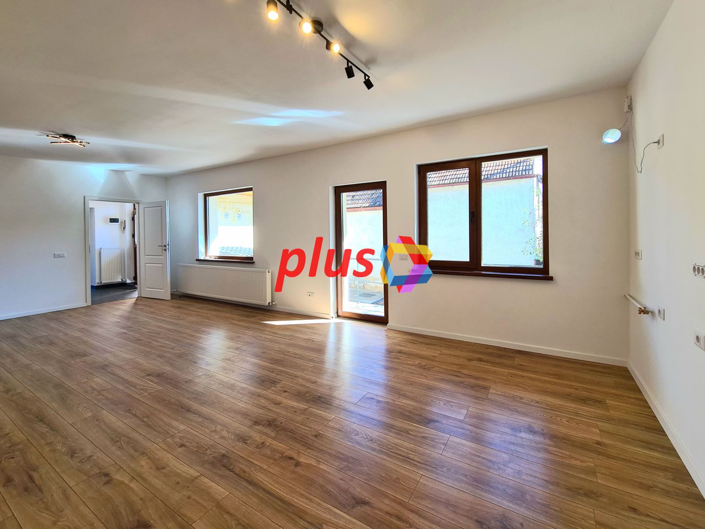 Spatiu birouri de închiriat Brasov - 100 mp # plus-imo.ro - Poză 1