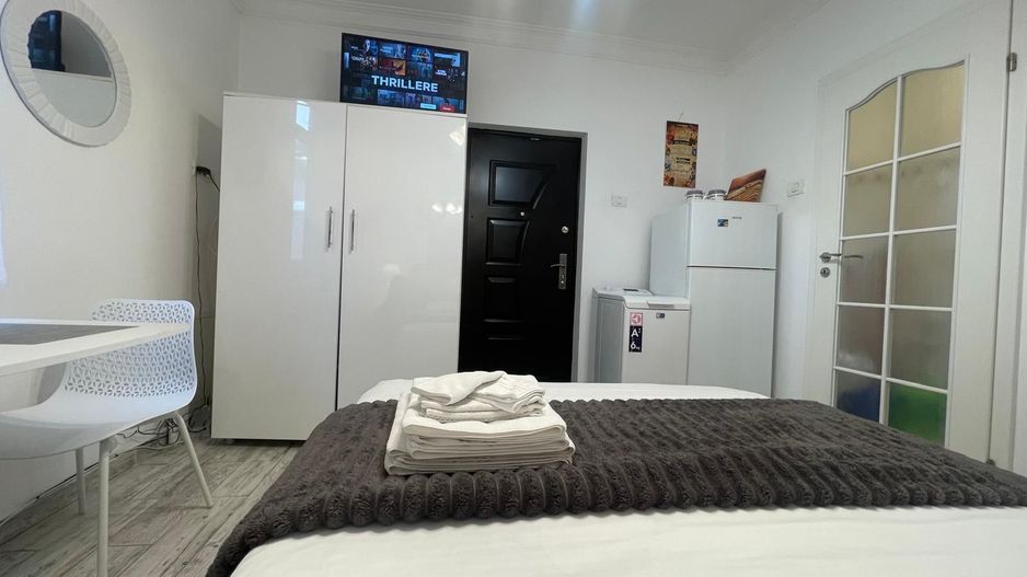 STUDIO DE ÎNCHIRIAT – ZONA Unirii -CENTRALA PROPRIE - Poză 6