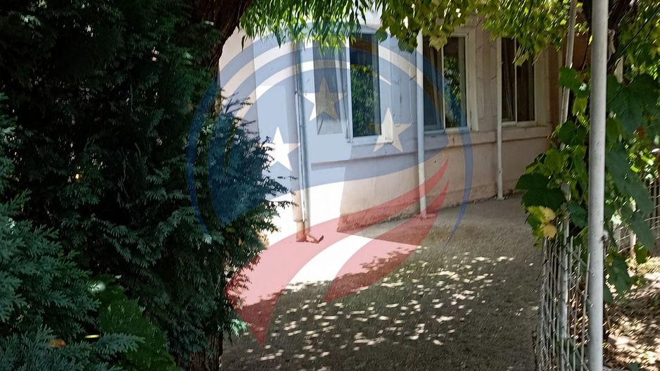 REDUCERE PRET - CASA RENOVABILA + 600 MP TEREN - BARIERA VALCII - Poză 1