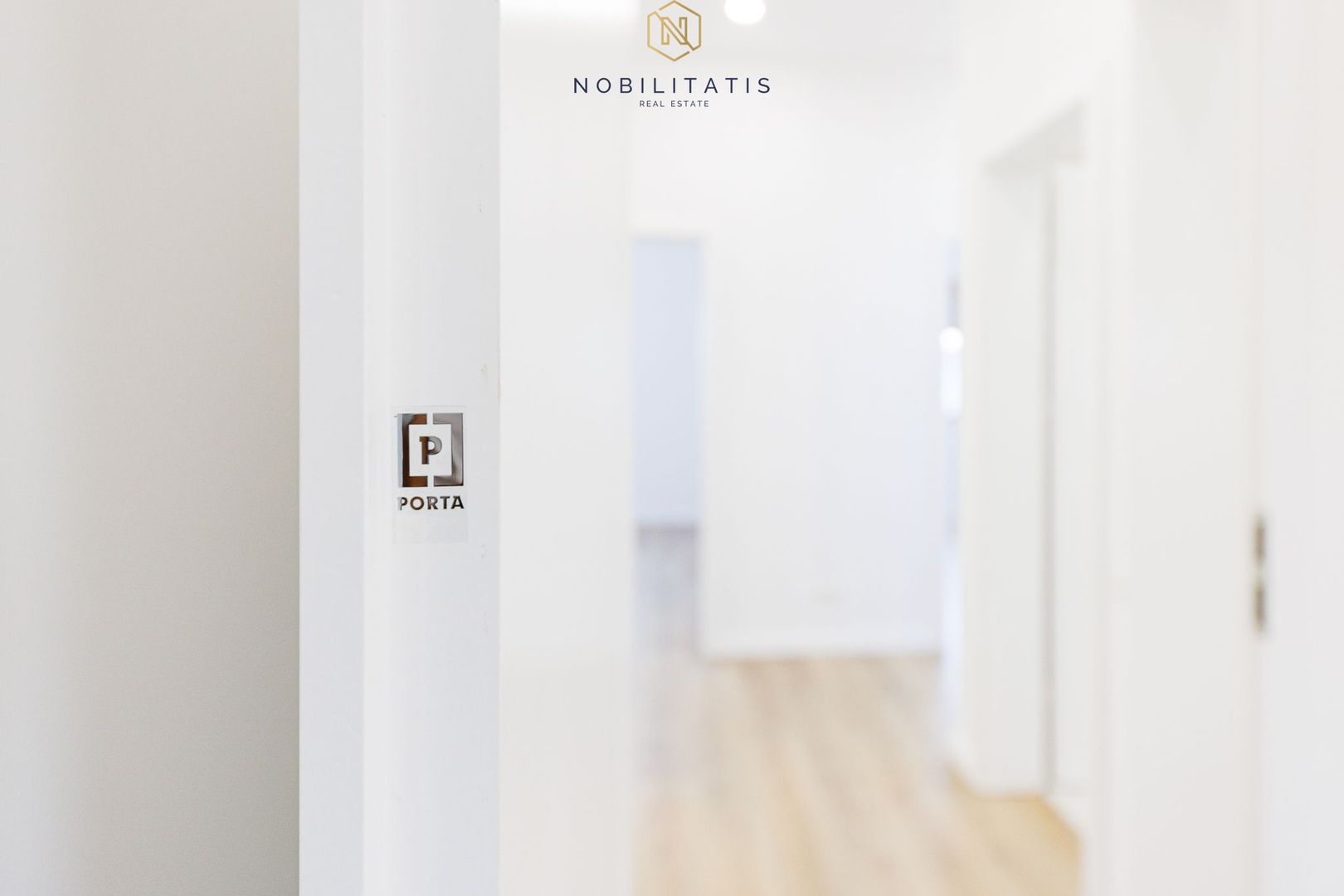 Duplex de vanzare la liziera padurii - 130 mp, 4 bai & 4 dormitoare - Poză 4