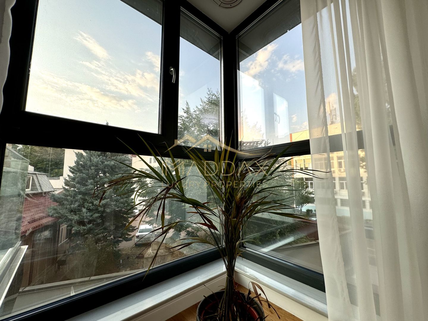 Apartament cu 2 camere + 2 bai *70mp* + Parcare /Imobil Boutique /Zona Unirii - Poză 13