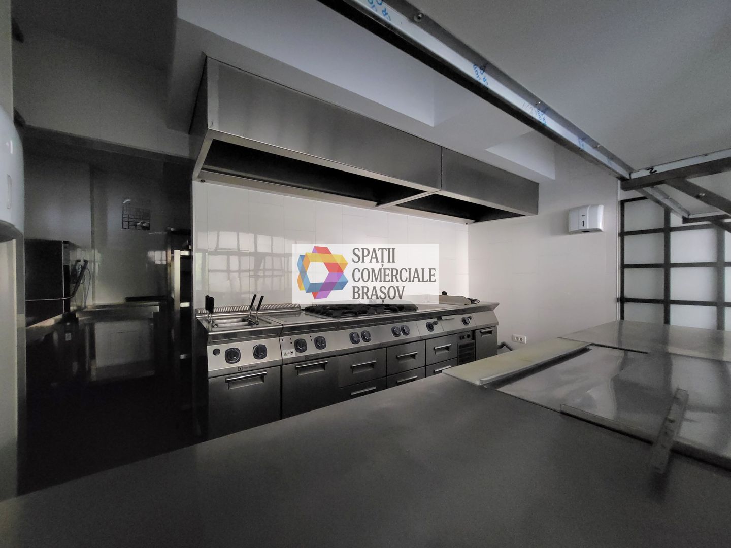 Spatiu comercial in zona Coresi cu finisaje premium - 224 mp - Poză 13