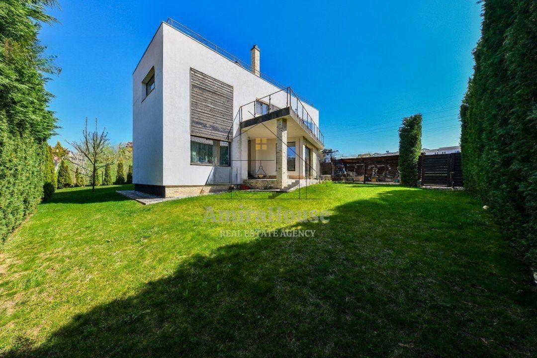 Casa individuala, 5 camere, garaj, teren 648 mp, panorama, cartierul Europa - Poză 1