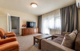 Apartament renovat cu 2 camere Micalaca etaj 3 Comision 0