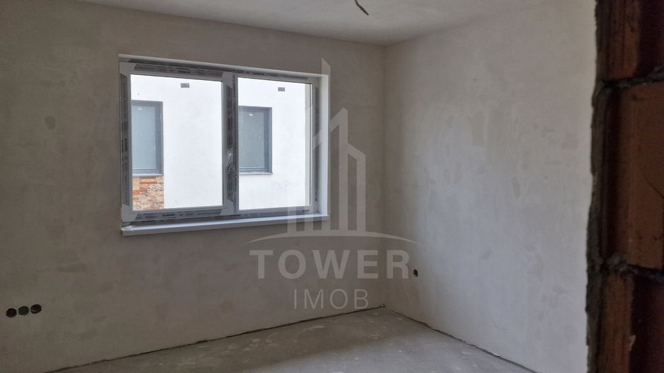 Casa tip quadruplex 5 camere ,la cheie - Poză 2