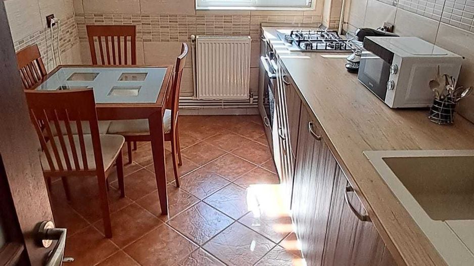 3 camere decomandat | 75 mp | 2 băi | 2 balcoane | Micro 17 - Poză 4