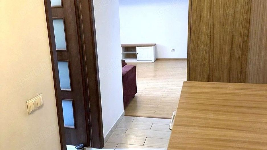 Apartament 3 camere, etaj 1, parcare inclusa, 2 băi, zona Trapezului - Poză 4