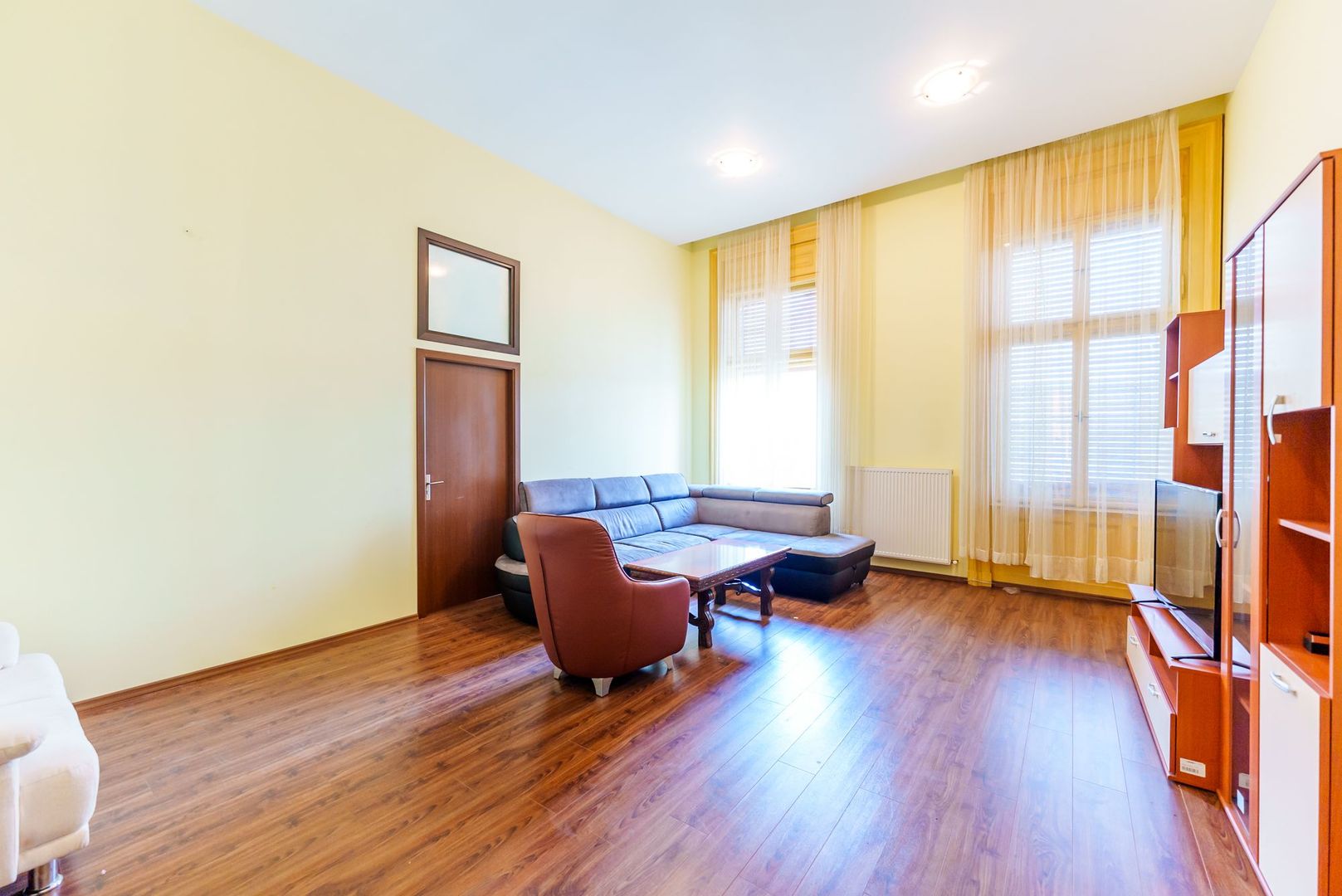 Apartament 2 camere de închiriat ultracentral - Poză 2