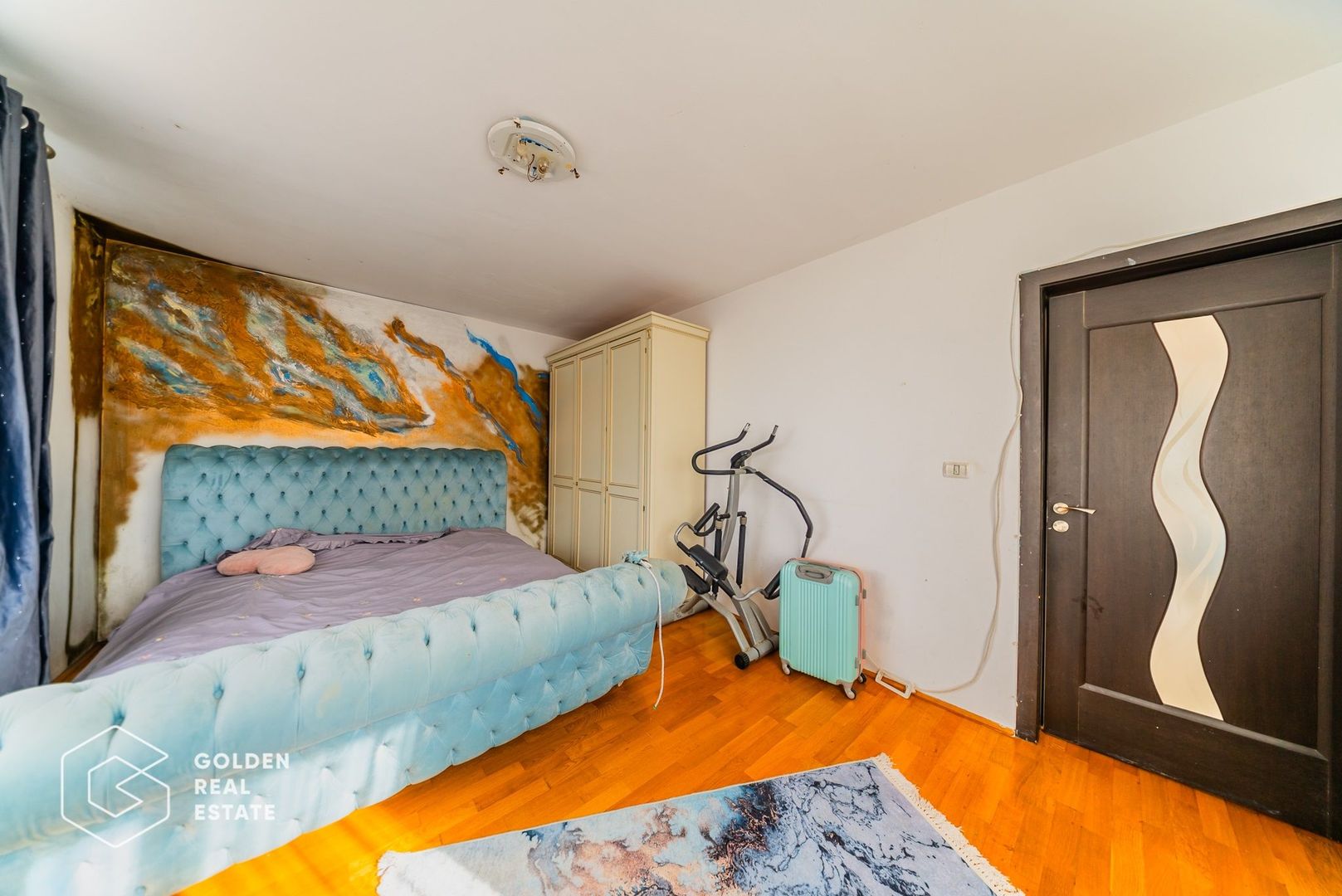 Casa spatioasa cu piscina si teren generos in Bujac - Poză 9