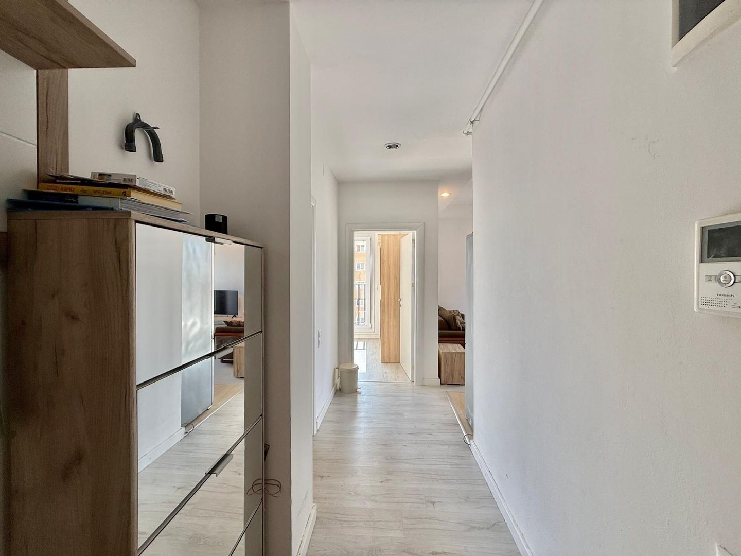 COSMOPOLIS - Apartament cu 2 camere tip studio, mobilat si utilat. - Poză 6