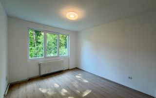 Apartament cu 3 camere et 1 + garaj - Poză 2