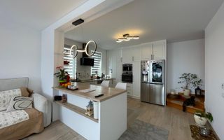 Casa cvadruplex de vanzare 4 camere, 2 locuri de parcare - Poză 21