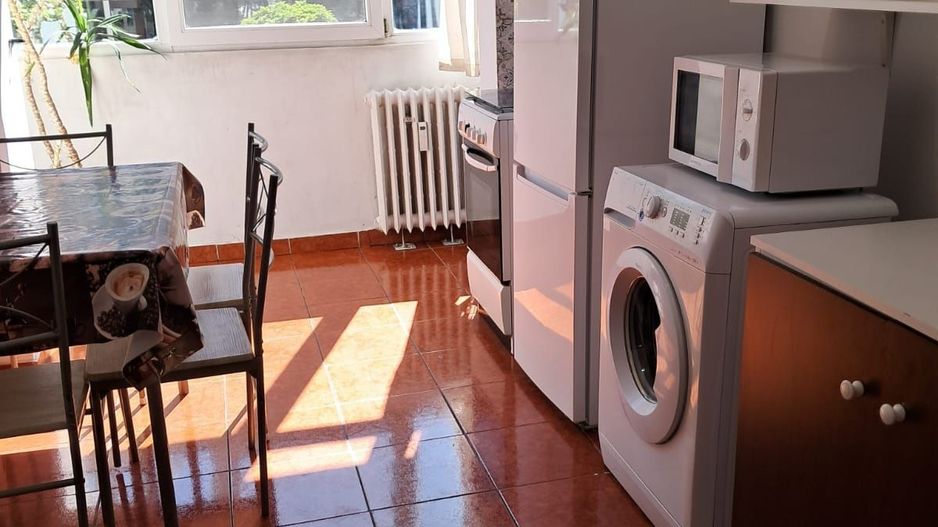 De inchiriat apartament 3 camere zona Gorjului/Lujeurului - Poză 5