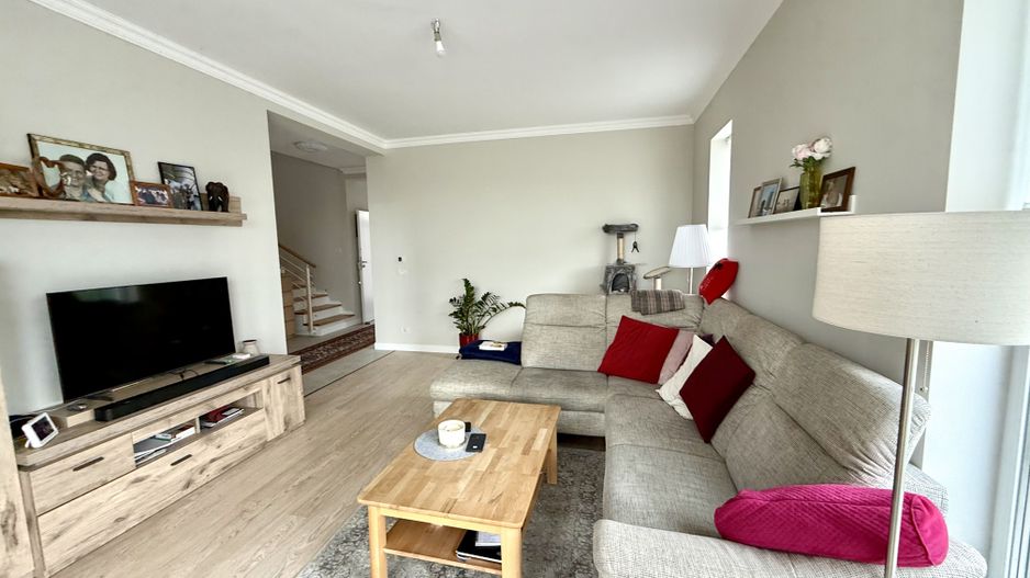 CASA SPATIOASA - Poză 1