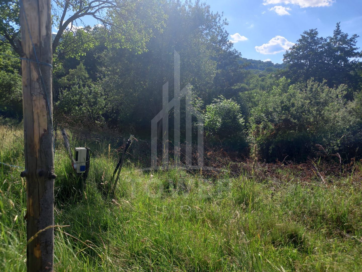 Teren în Fântânele – 3.673 mp, pârâu si cadru natural  deosebit - Poză 8