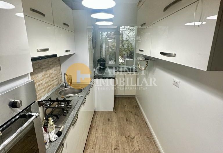 Etaj 1-Apartament 2 Camere Decomandat 57Mp Bloc 2014 - Poză 3
