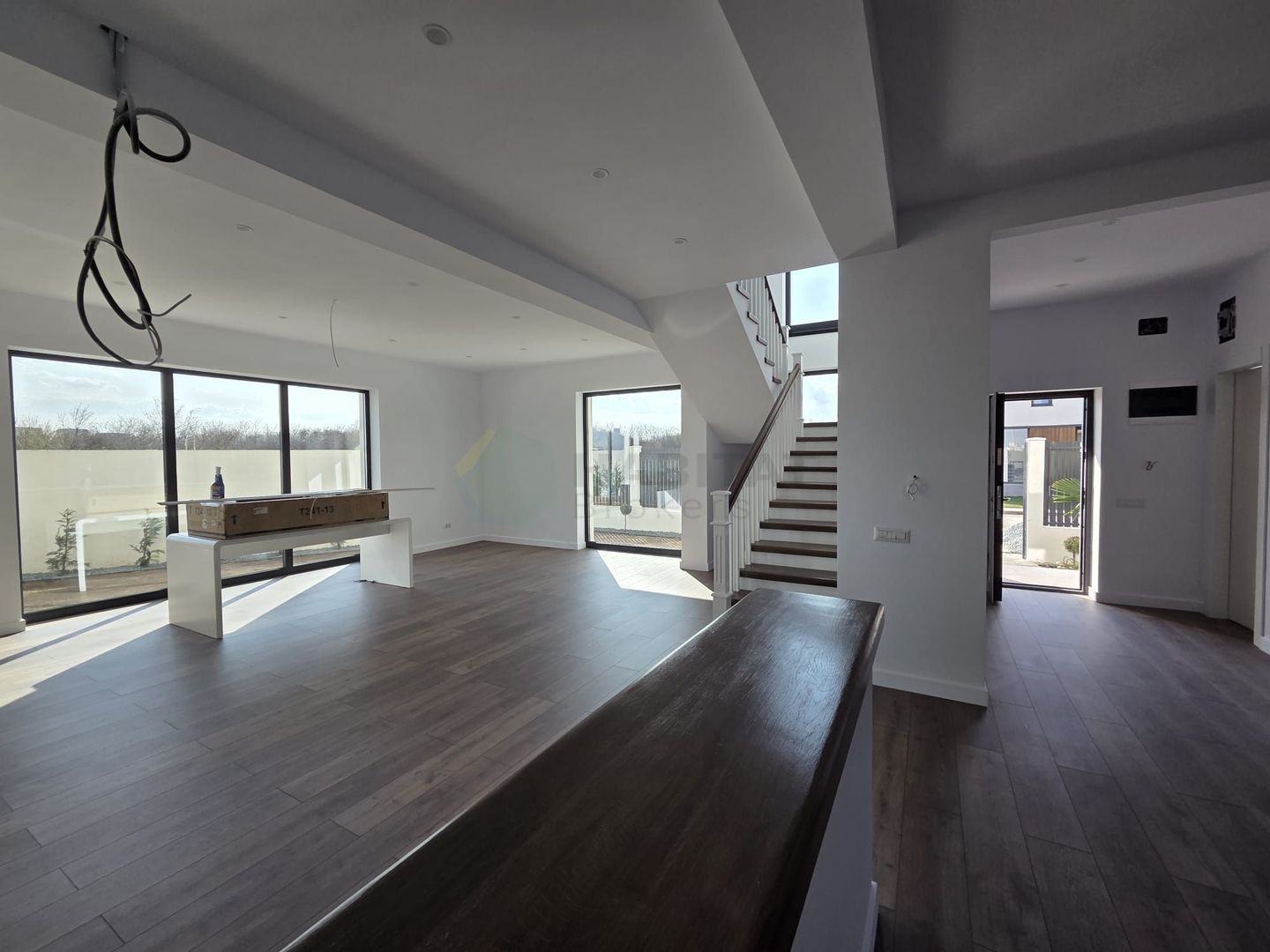 Casă modernă de vânzare în Tunari – construcție 2025, gata de mutare! - Poză 2