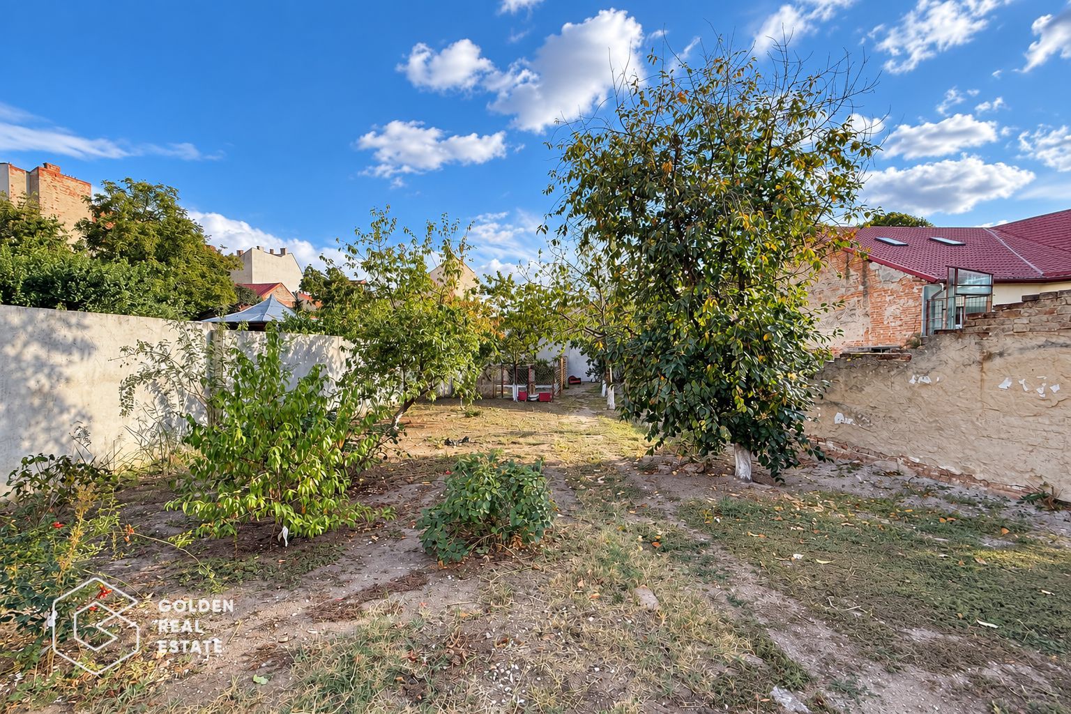 Casa individuala cu garaj si teren 556 mp, str Desseanu - Poză 21