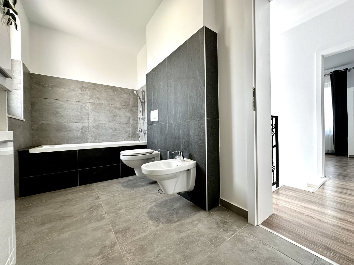 Casa cu 4 dormitoare de închiriat - Dumbravita - Poză 39