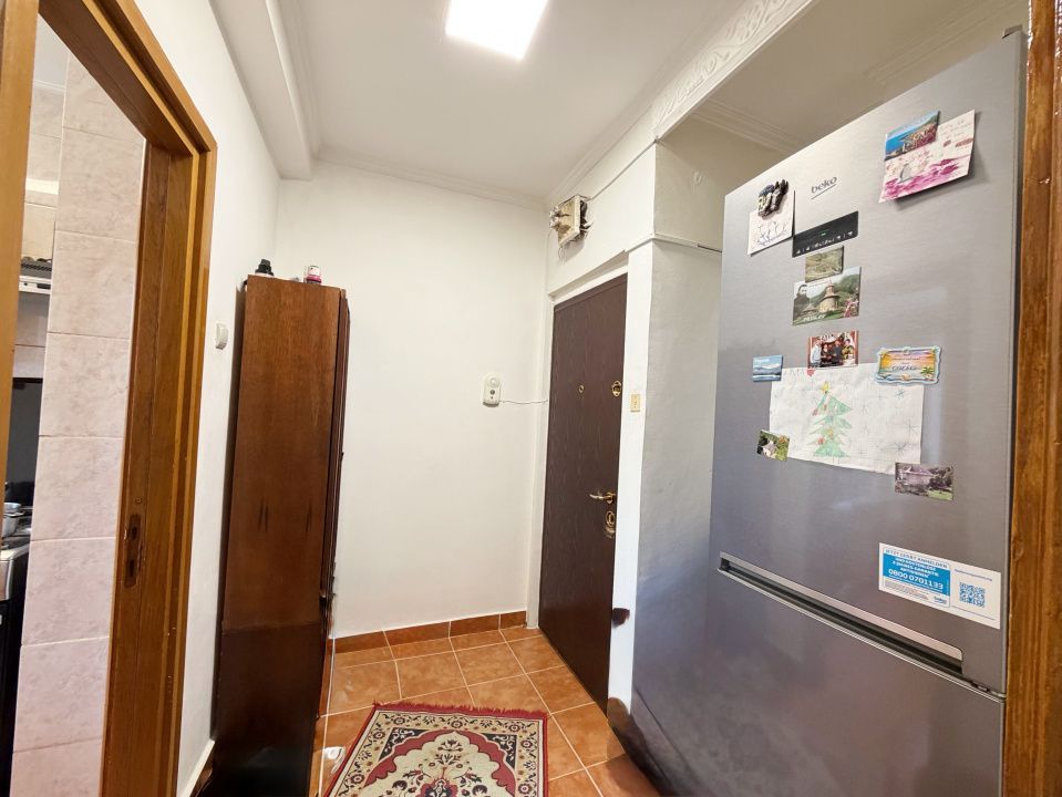 Apartament 2 camere semidecomandat/nemobilat - zona Fratii Golesti - Poză 12
