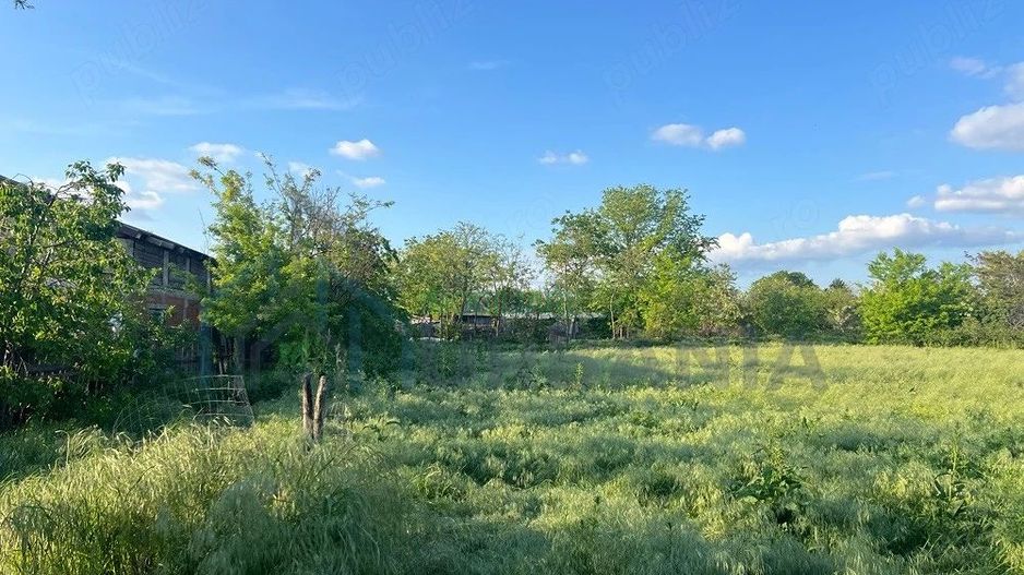 Casă și teren în comuna Târgu Frumos, zona Târgu Frumos, județul Iași - Poză 2