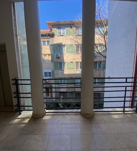 Spatiu de birou zona centrală - Poză 22