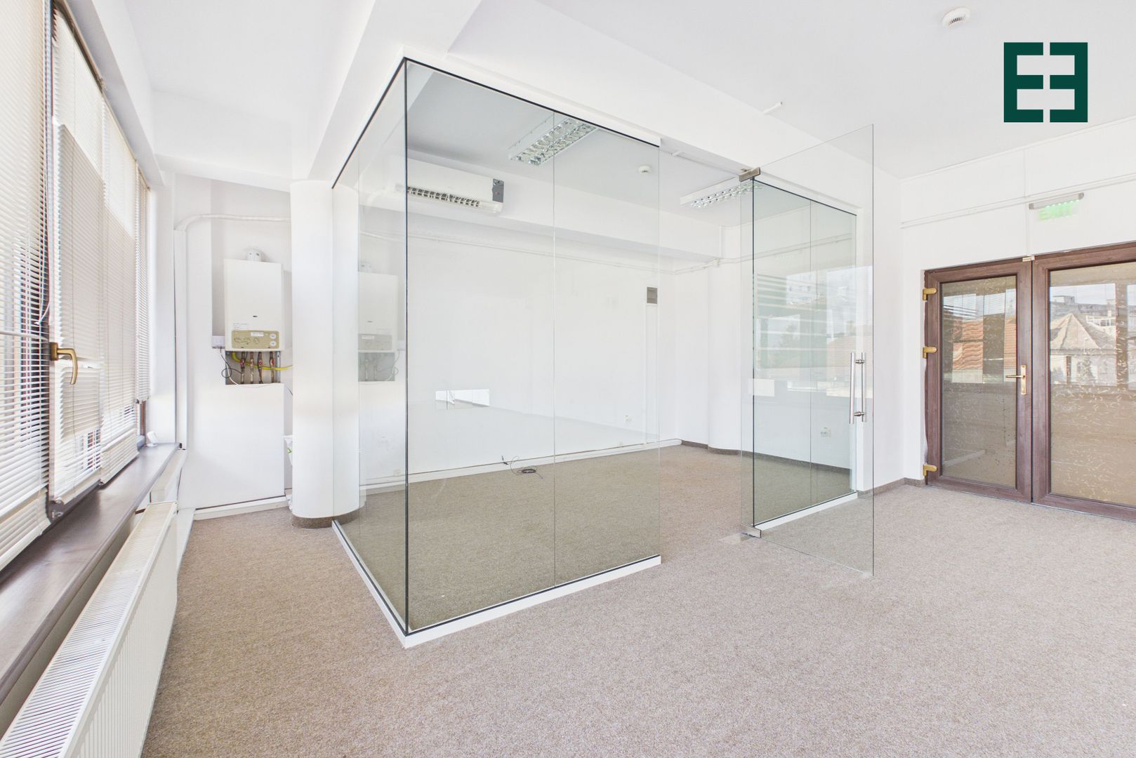 DE ÎNCHIRIAT Spațiu birouri Open Space - Zonă Centrală - Timișoara - Poză 4