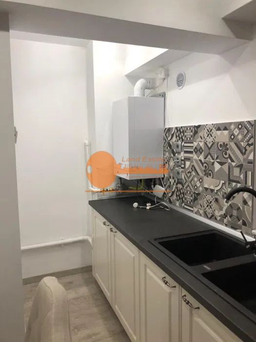 3 camere-Sebastian-2001 - Poză 4