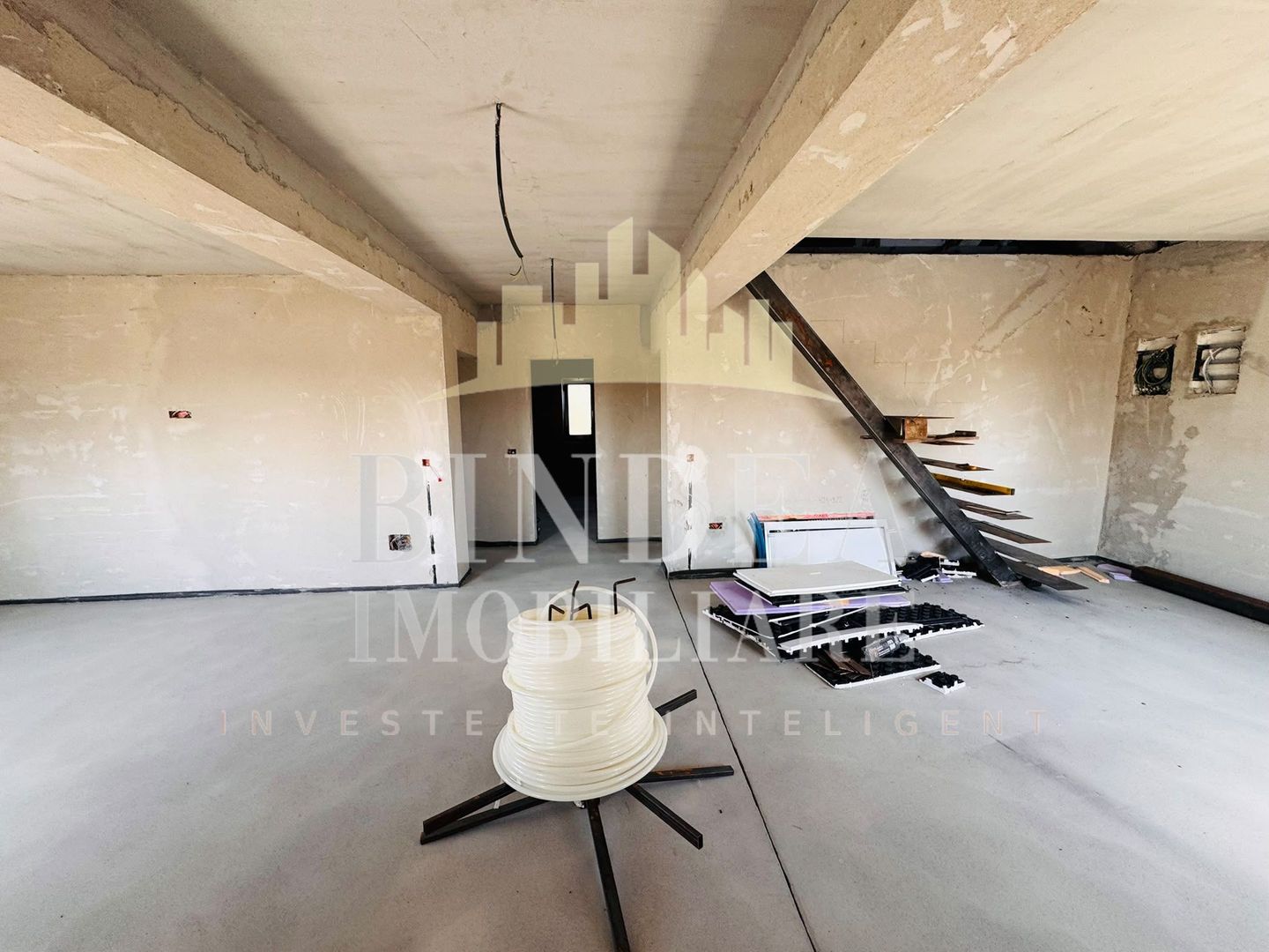 Casa individuala P+ M Pischia 167mp utili, 723mp teren - Poză 7