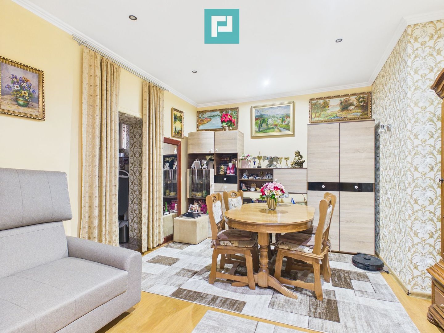 Apartament cu 2 camere pe Str.Episcopiei - Poză 8