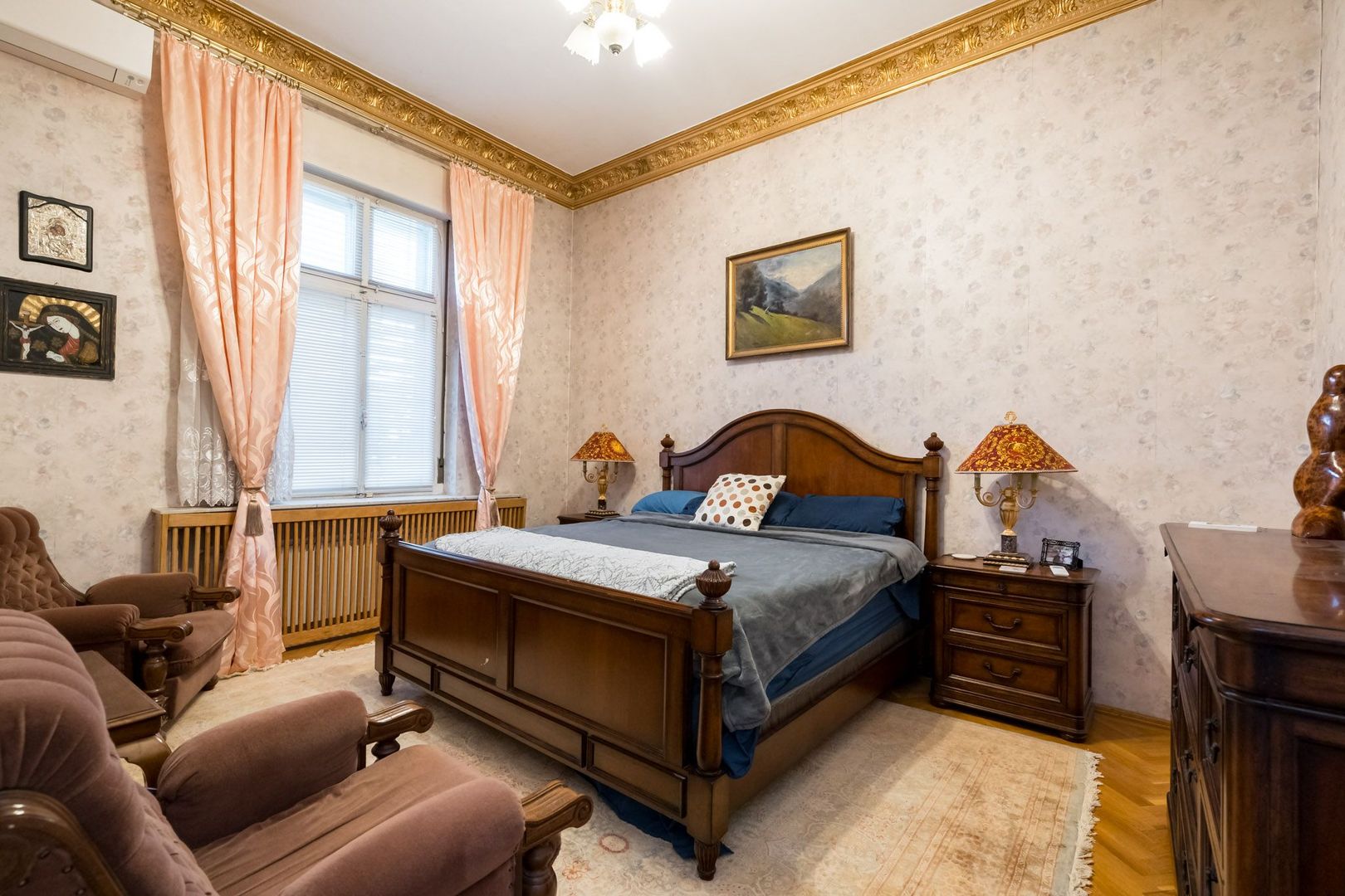 VILA REPREZENTATIVA ICOANEI - Poză 14