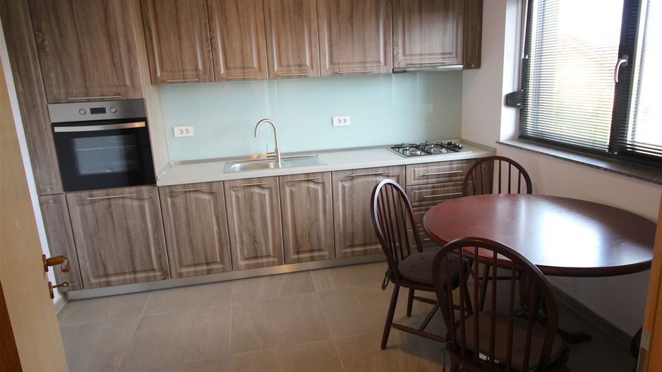 Apartament cu 3 camere de închiriat la intrare in Dumbravita - Poză 5