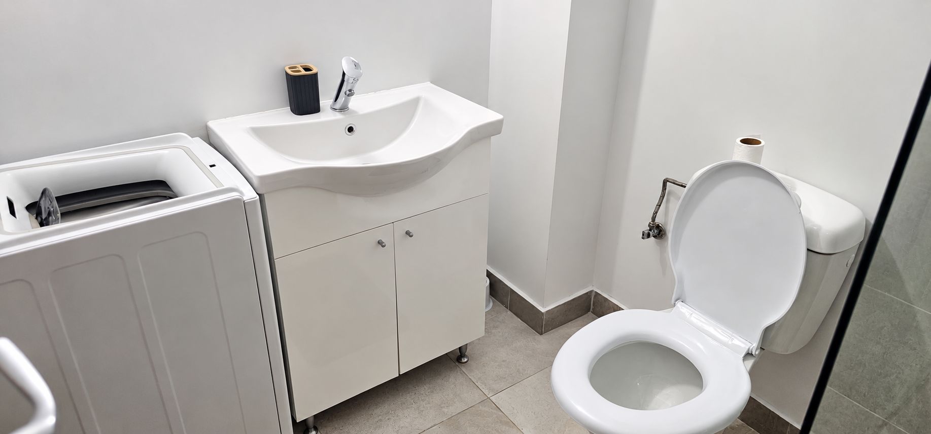 Apartament cu 3 camere - str. Domneasca, ultracentral, bloc nou - 700 euro - Poză 10