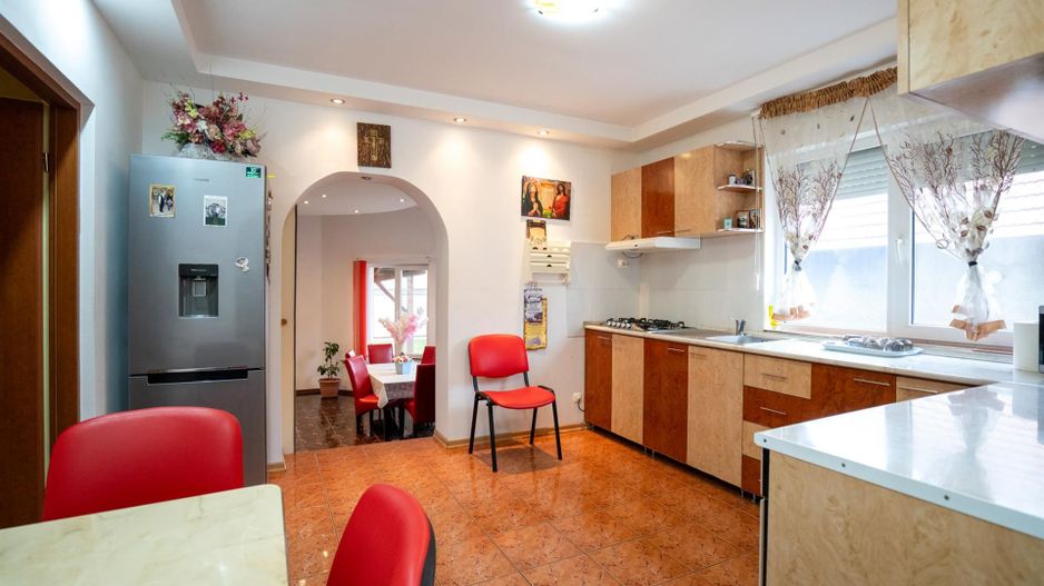 Casa cu 4 camere si 1000 mp teren Santandrei - Poză 3