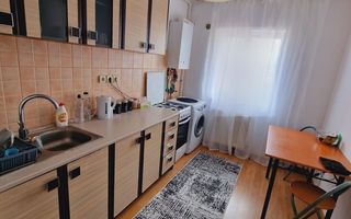 Apartament spațios, balcon și parcare, zona Parcul Poligon. - Poză 1