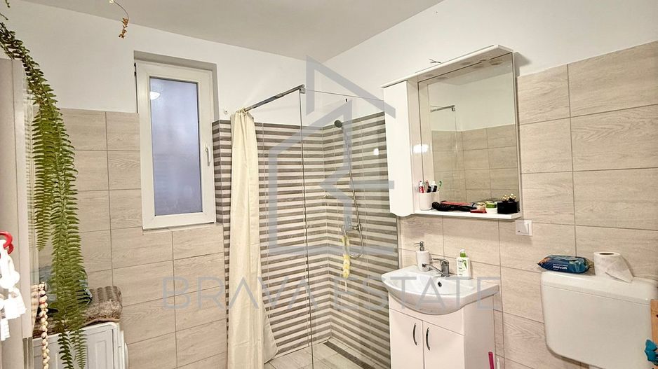 Apartament 3 camere,60 mp, balcon ,parcare, zona Terra,  Floresti - Poză 8