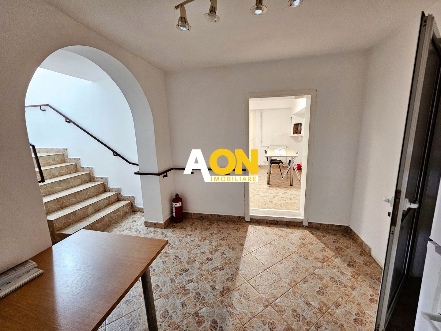 Casa 10 camere, 878 mp teren, toate utilitatile, Barabant - Poză 16