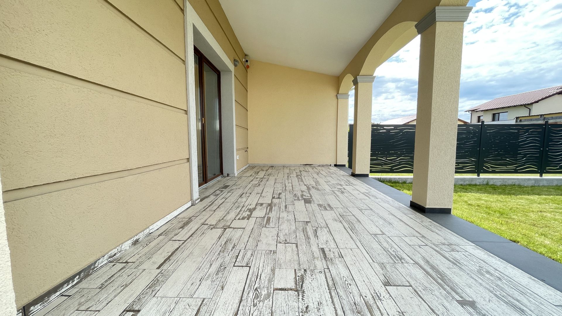 DUPLEX CU FINISAJE DE EXCEPTIE IN DUMBRAVITA - Poză 1