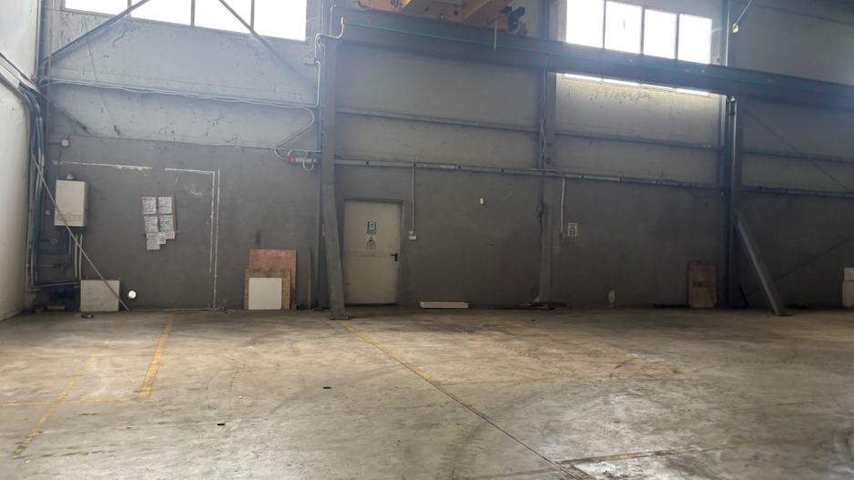 Depozit cu showroom de inchiriat de 1600 mp - Poză 17