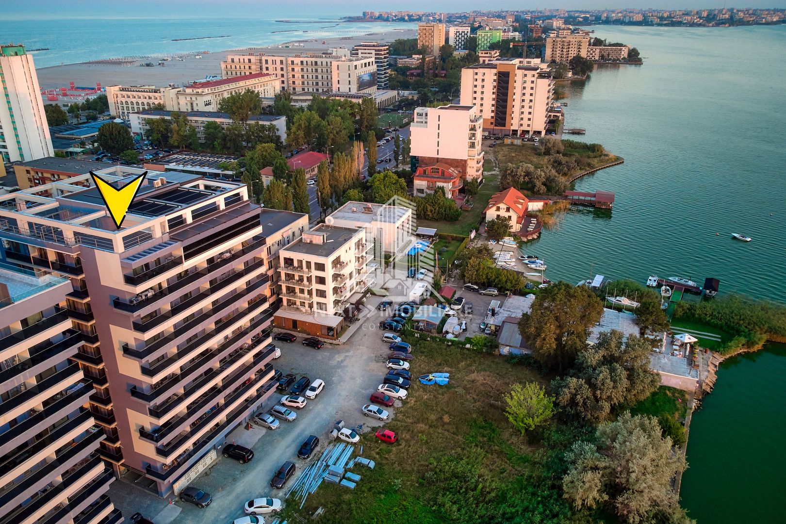 Apartament 2 cam, Mamaia zona Rex, la alb, vedere lac - Poză 9