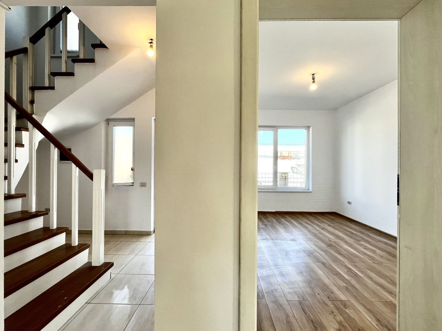 Duplex spațios și luminos | Giroc | Ideal locuință/ birou / grădiniță - Poză 14