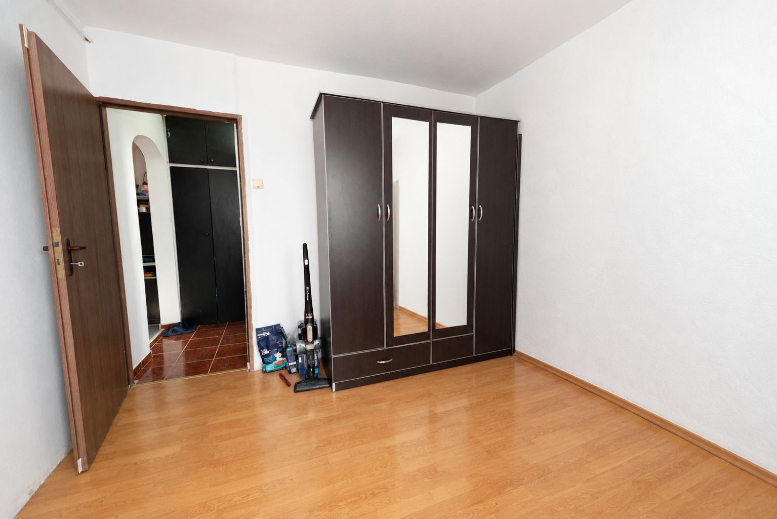 Apartament cu 3 camere de vanzare in zona Metrou Gorjului - Poză 5
